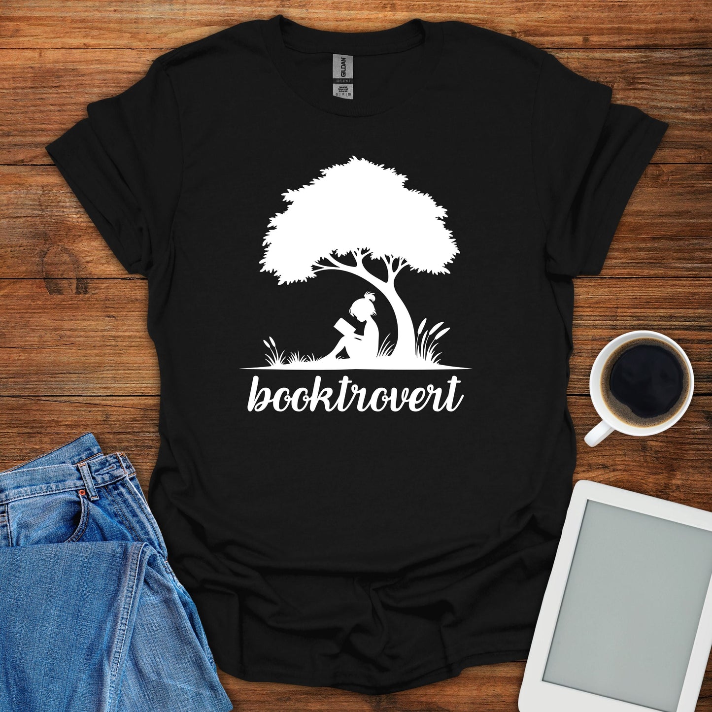 Booktrovert Tee