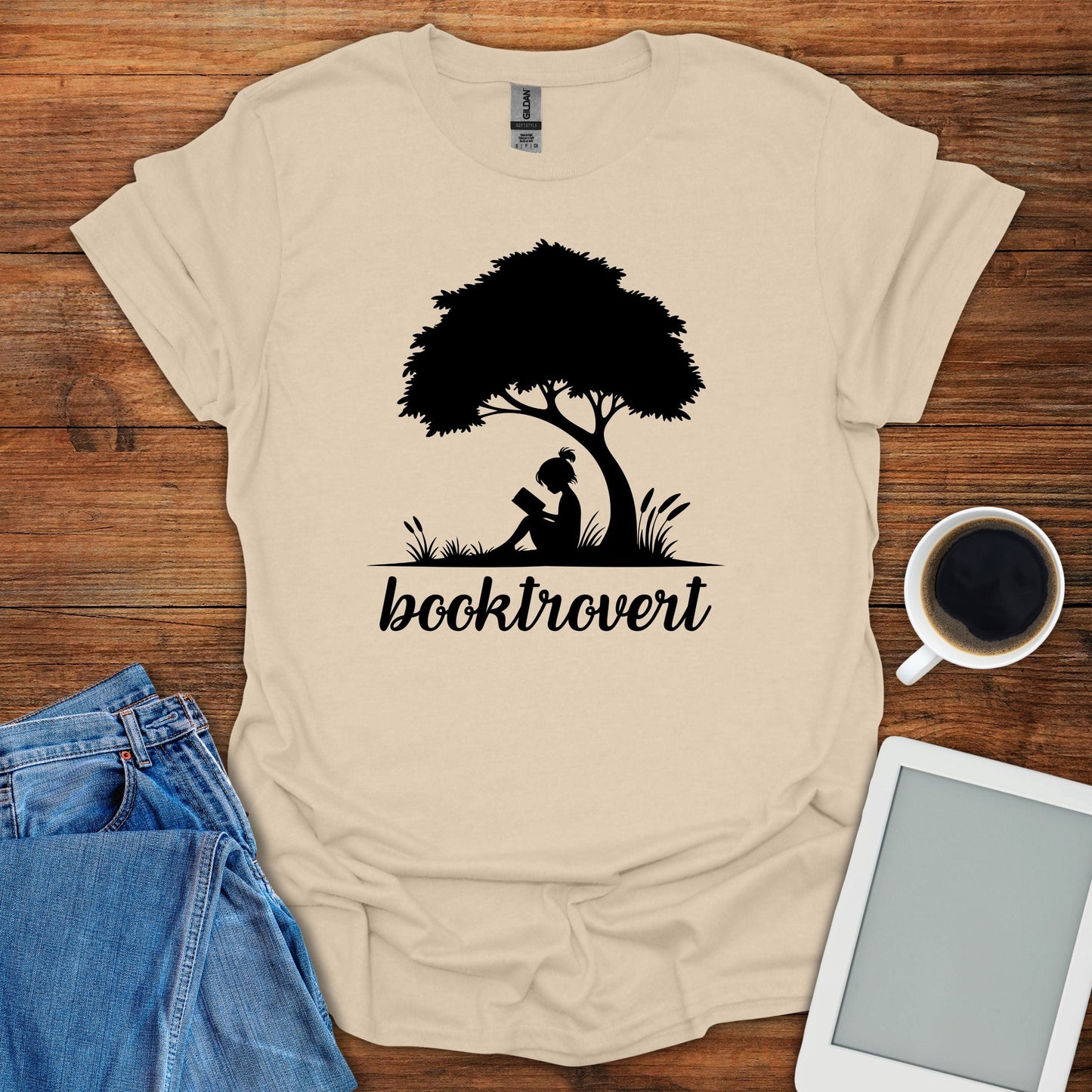 Booktrovert Tee