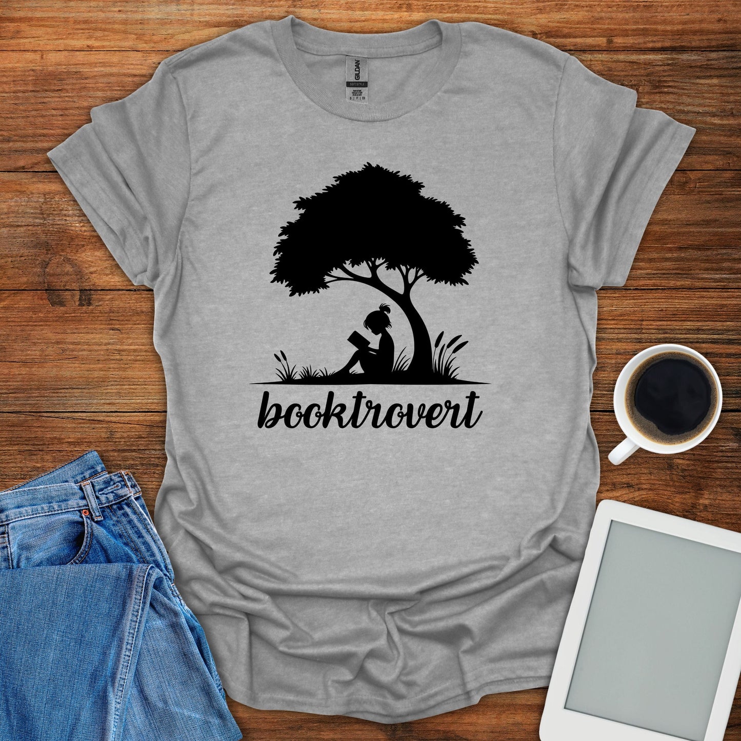 Booktrovert Tee