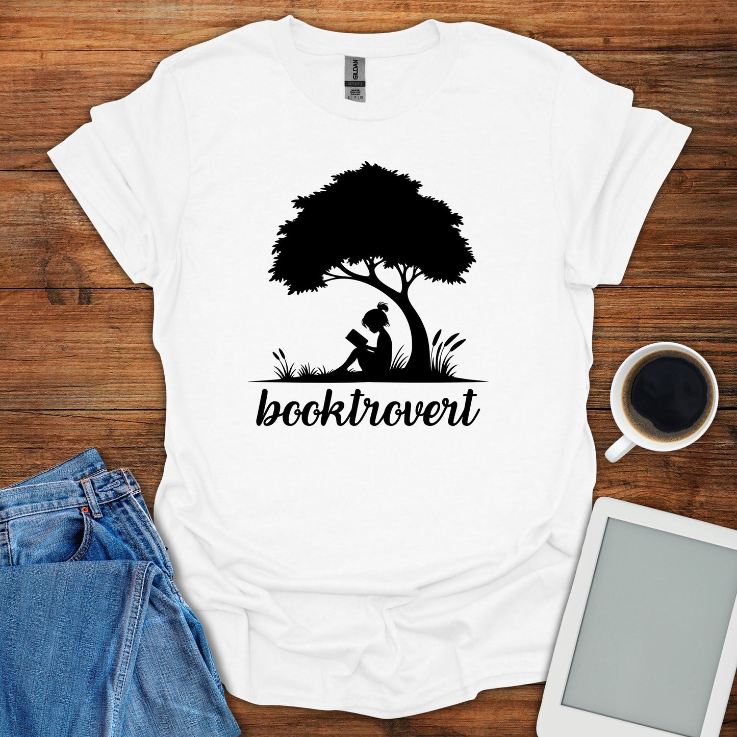 Booktrovert Tee